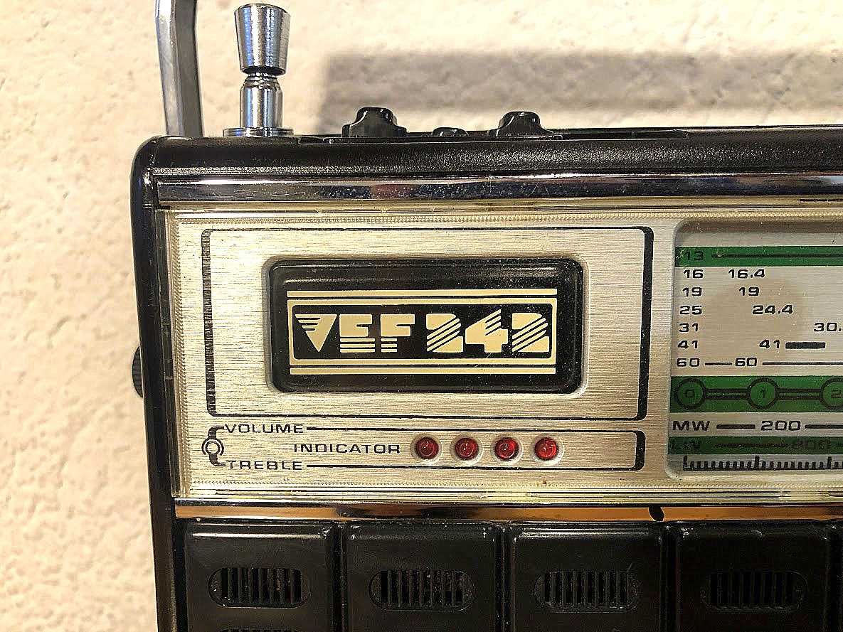 Radziecki Radioodbiornik
PАДИО СОВЕТСКИЙ СОЮЗ
„ VEF 242"