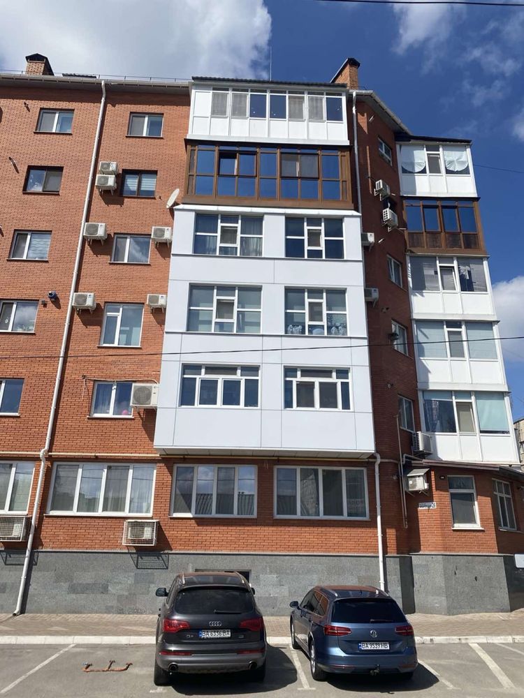 Продаж 2-кім. квартири 108 м2