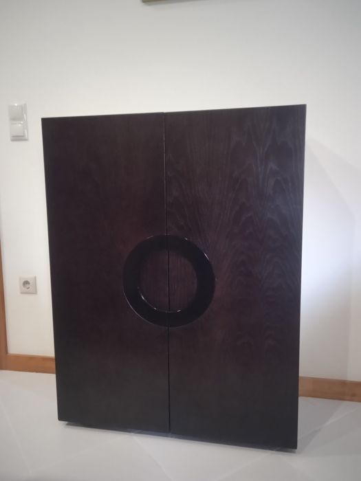 Móvel estilo garrafeira