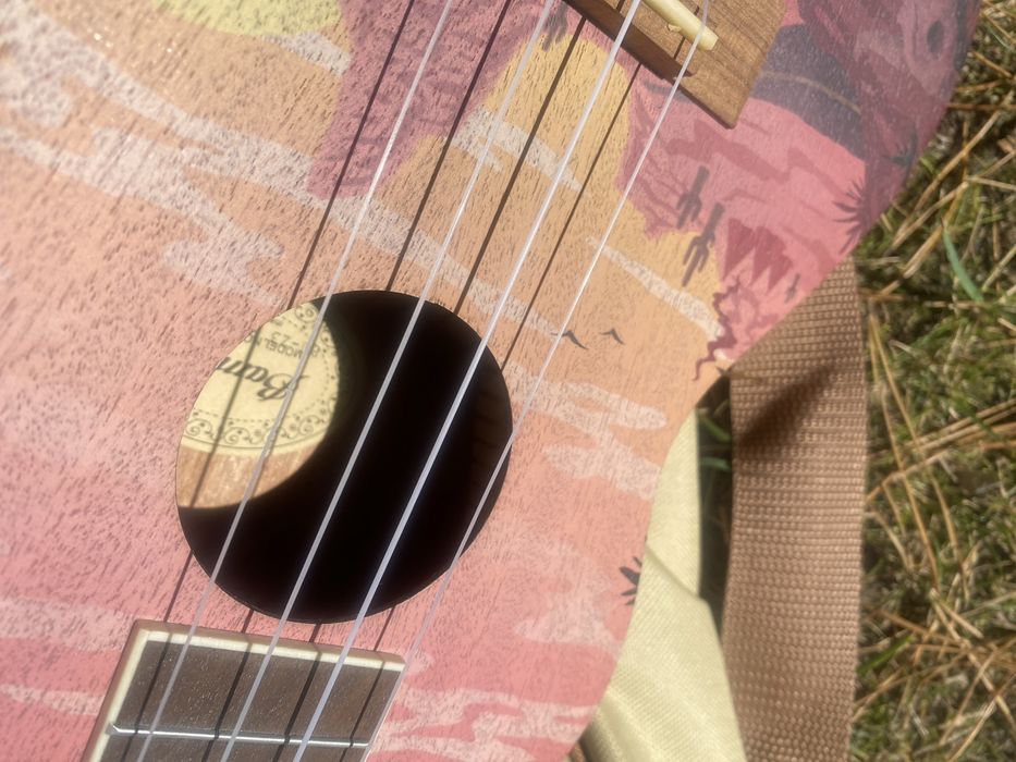 Sprzedam profesjonalne ukulele BU 23 Sunset