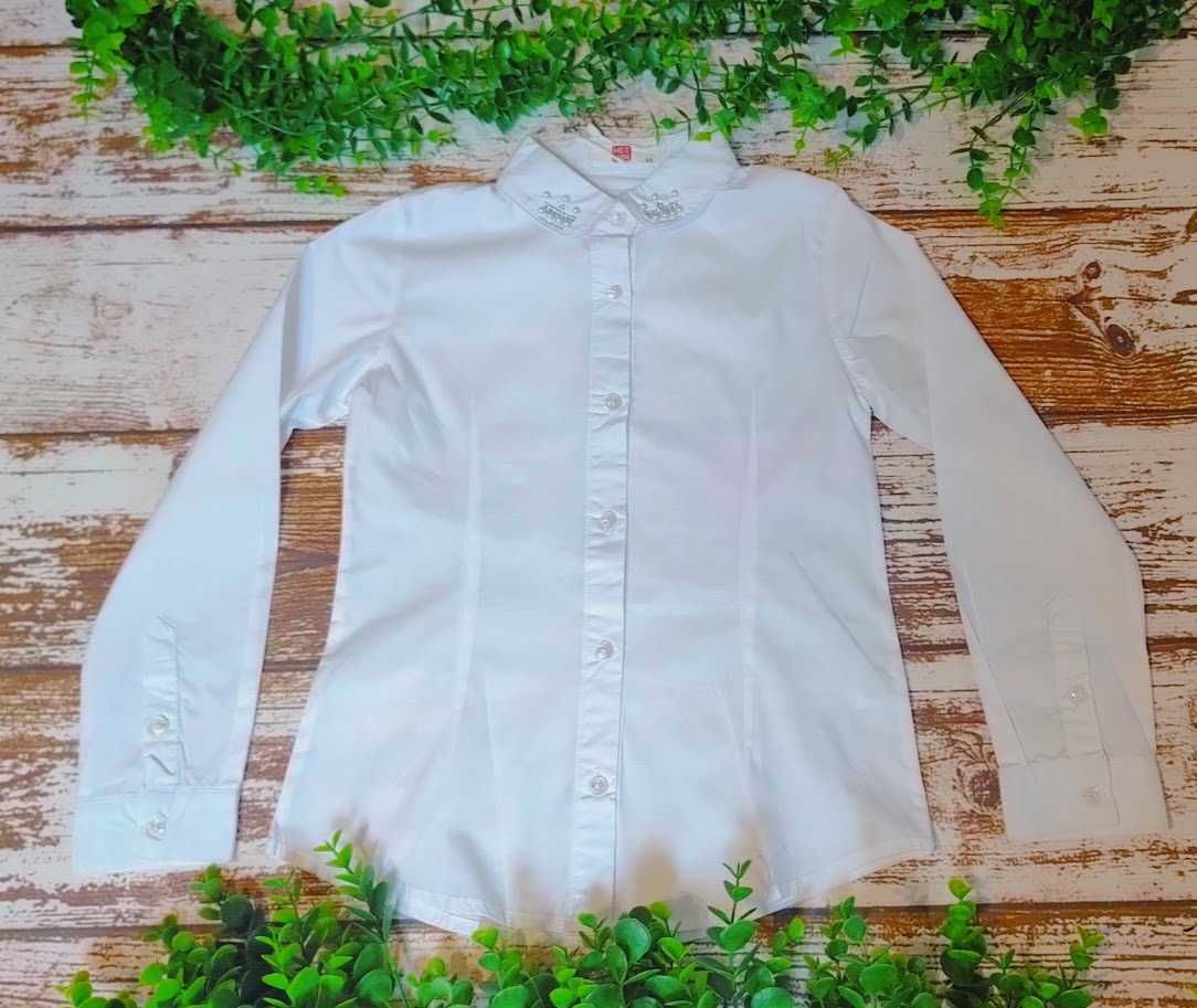 Biała koszula z cyrkoniami r.140