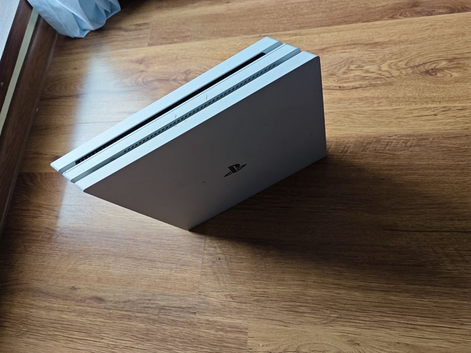 Ps4 pro 1tb zestaw