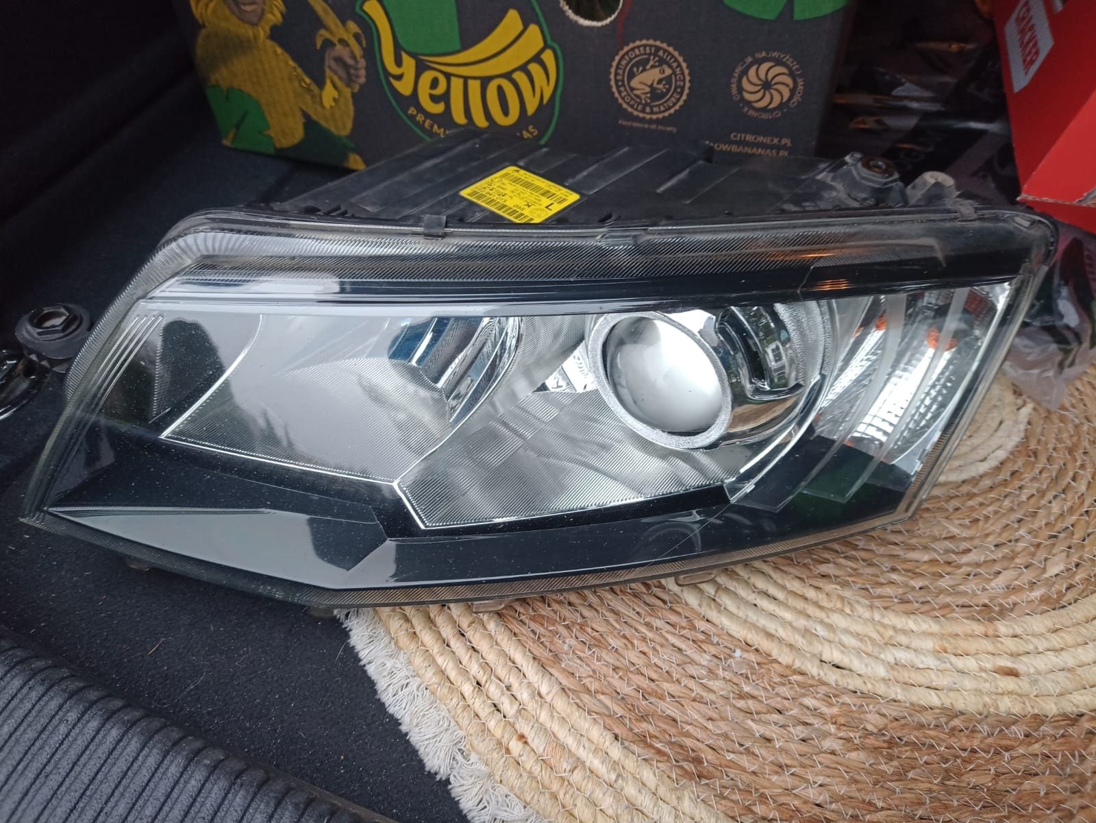 Lampy przednie Skoda Octavia III Bi-LED