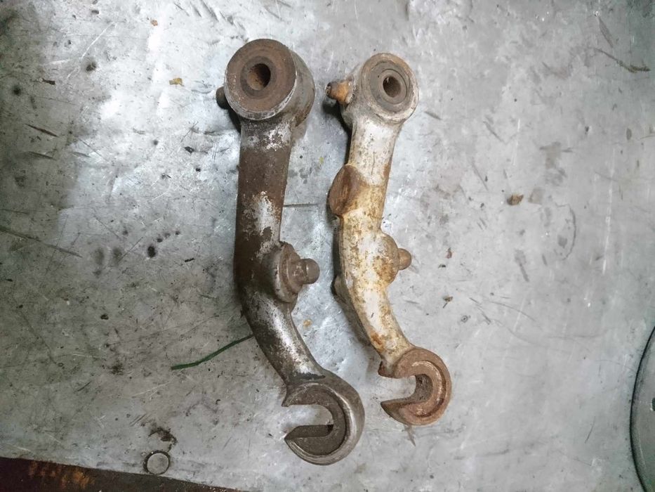 Wahacz wahaczyki przednie 2320 komar 2350  zawieszenie pchane