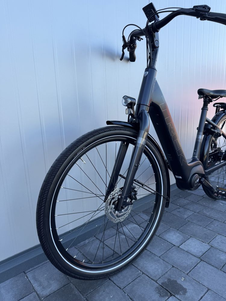 Elektryczny Rower Miejski TREK District+ 1 Matte Deep Dark Blue