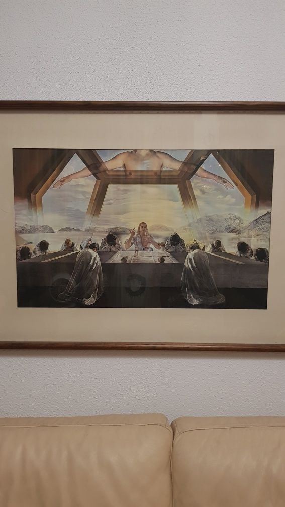 Quadro de Salvador Dalí sagrada família