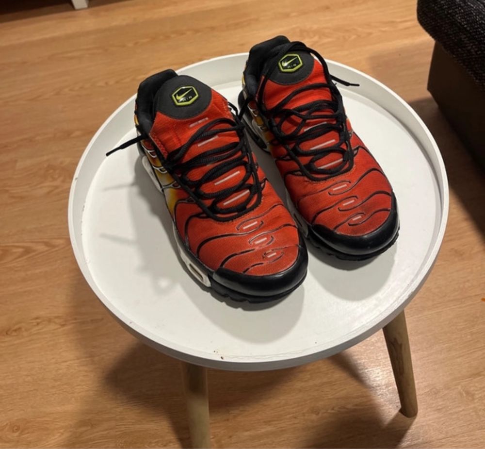 Ténis Nike Tn laranja