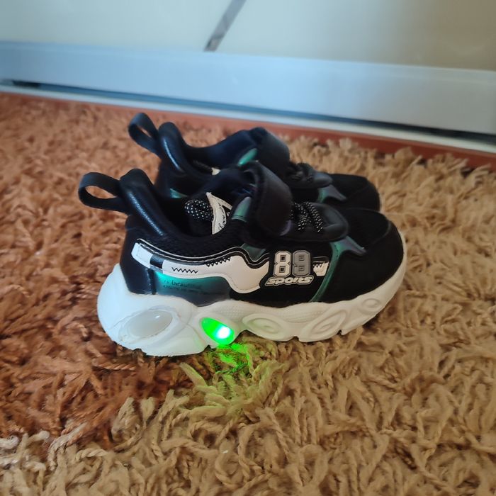 Кроссовки весна/осень 26