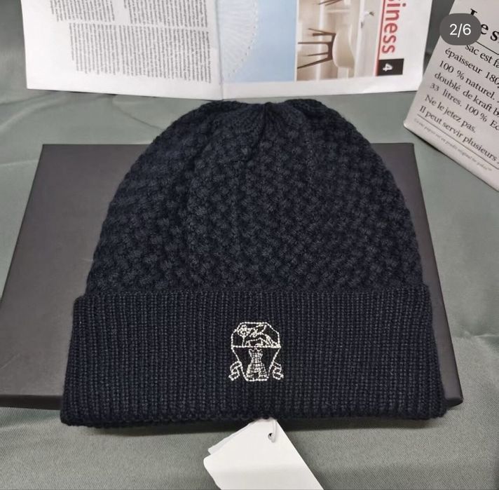 Шапка жіноча Brunello Cucinelli чорна біла нова