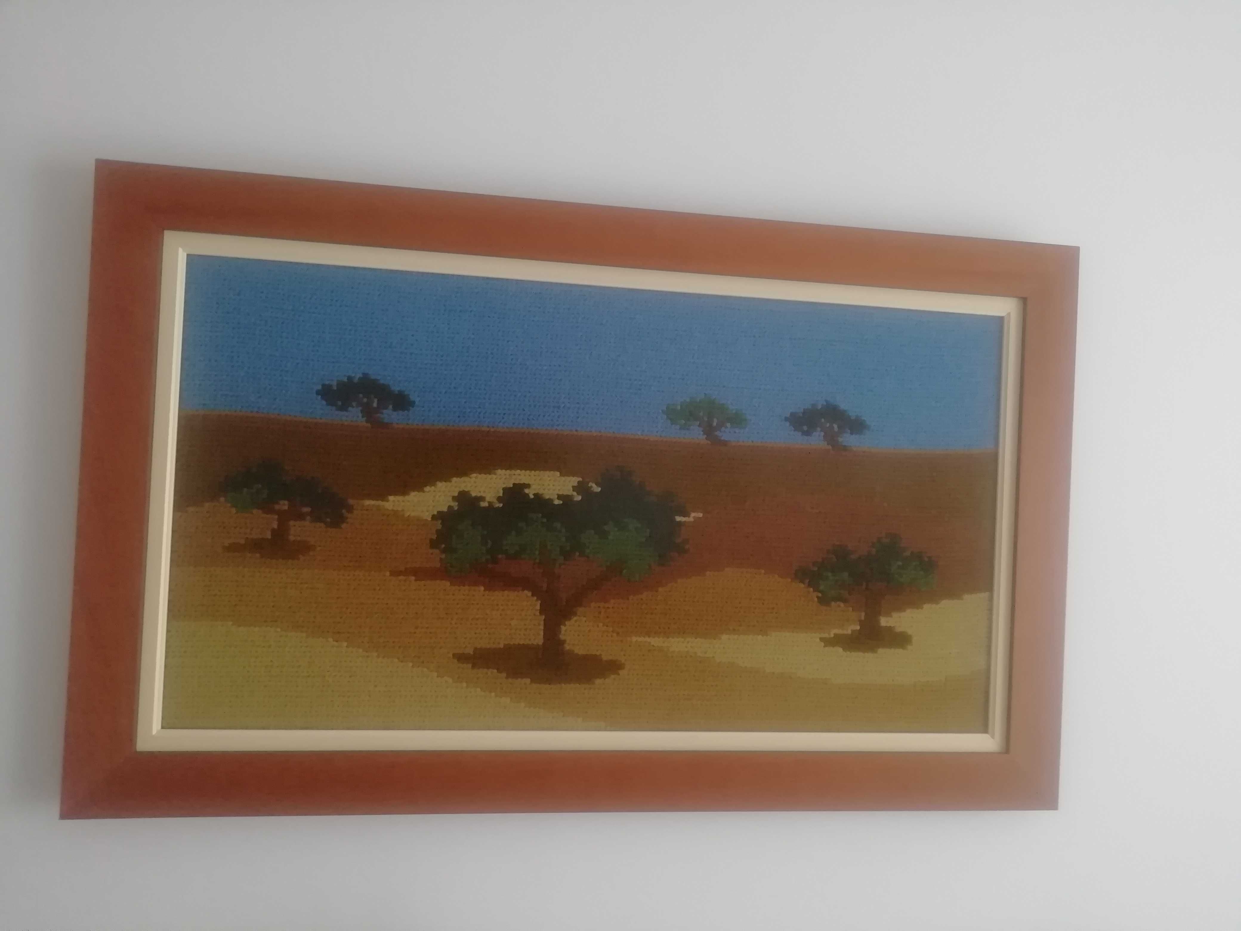 Conjunto de quadros com paisagens alentejanas em arraiolos