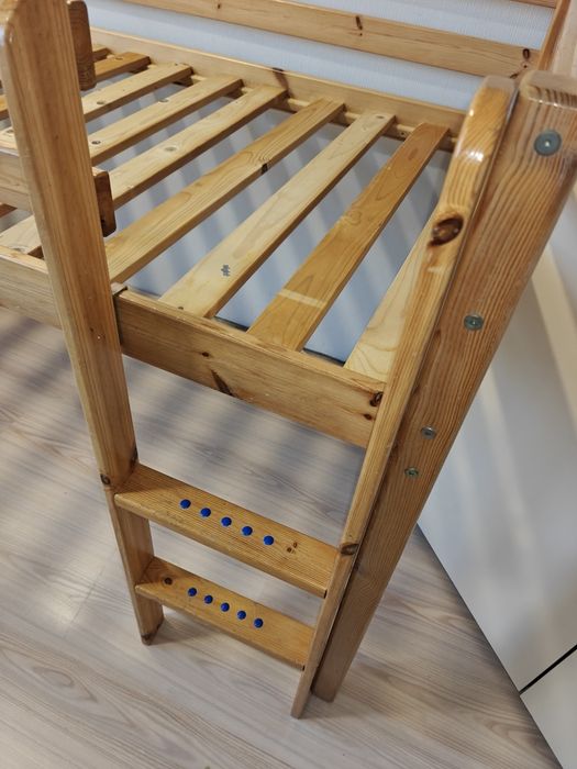 Кровать высокая двухъярусная