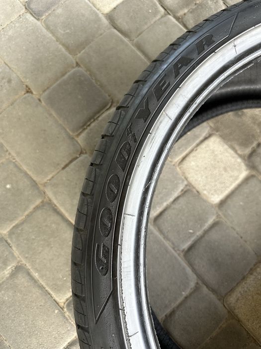 Продам резину 1 шт, GoodYear Eagle Sport 265/35/R21