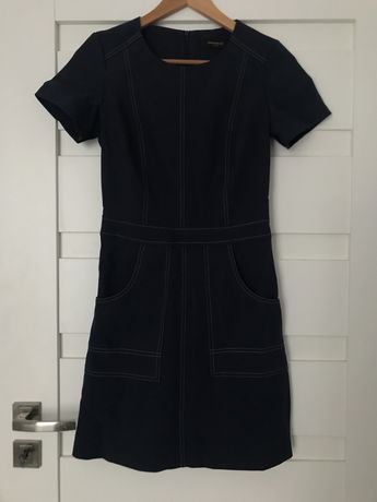 Granatowa sukienka Reserved prosta minimalistyczna