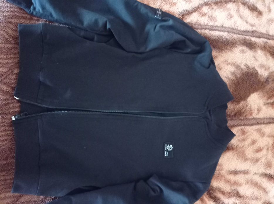 Продам дитячу піжаму кенгурушка та кофту.