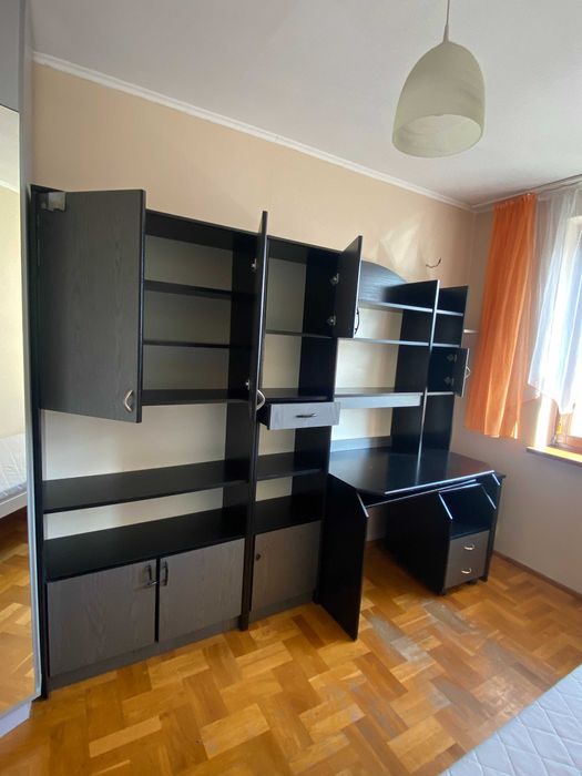zestaw mebli młodzieżowych – biurko + regały + kontener