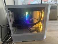 Komputer Stacjonarny Ryzen 9800X3D|RX 9070XT|32GB RAM DDR5