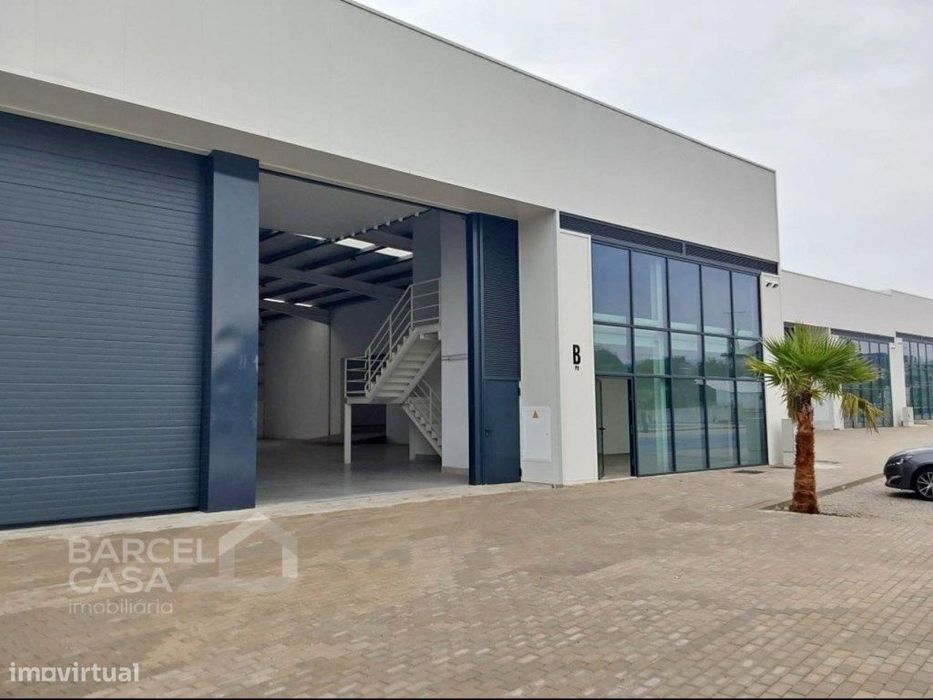 Armazém industrial em Rio Covo (Sta Eulália) - Barcelos