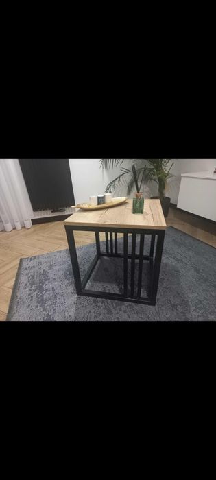Stolik kawowy typu loft