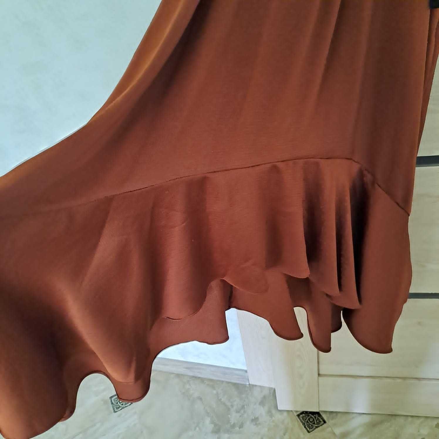 BCBG сукня, кольору каштан