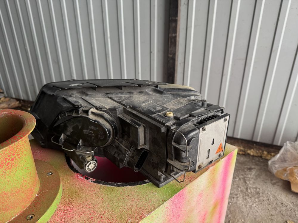 Lampa bixenon skrętny passat b6