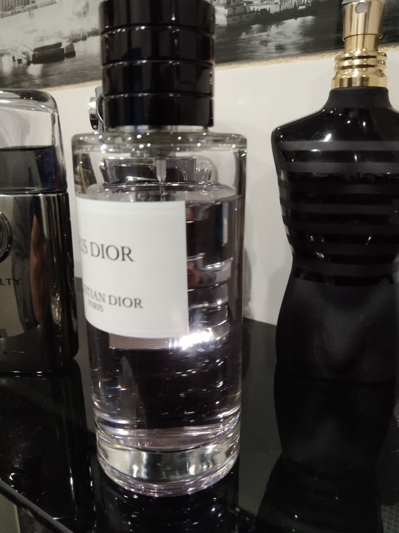 Gris Dior perfume