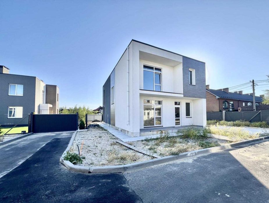 Сучасний будинок Осокорки, м. Славутич, поруч пляж Осокор