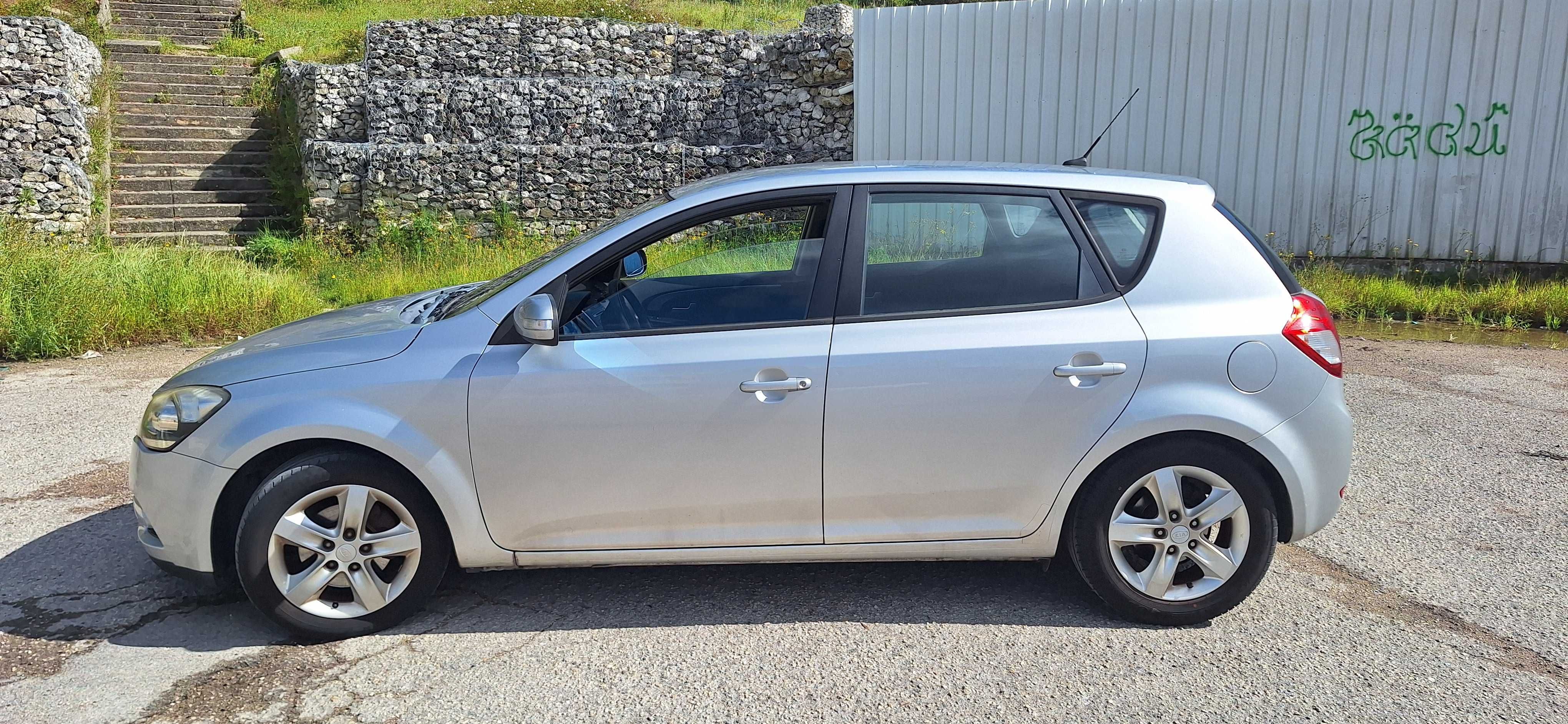 Kia ceed 1.6 CRDI 5p versão 125 CV