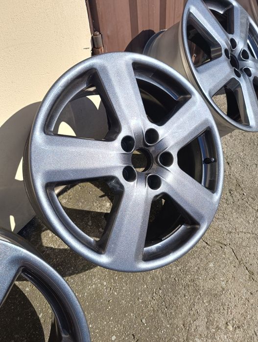 Oryginalne alusy Ronal Audi