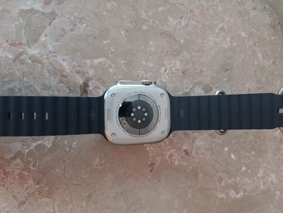 Applle Watch Ultra 2. O relógio está como novo.