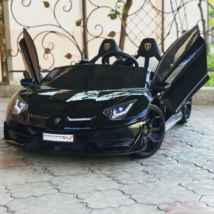 Двухместная детская электромашина Lamborghini, черная