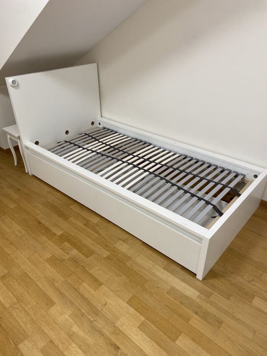 Łóżko młodzieżowe Malm