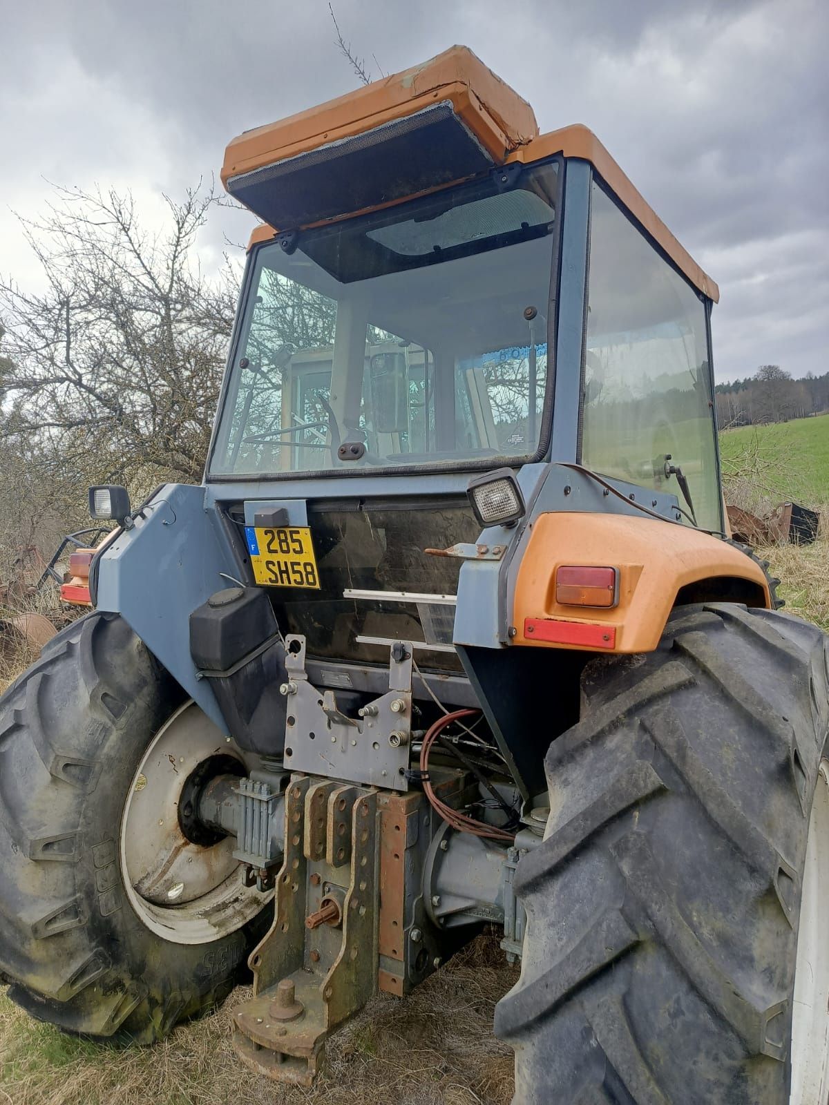 Kabina Do ciągnika Renault 103.54/ 103.14 / 95.14  itp