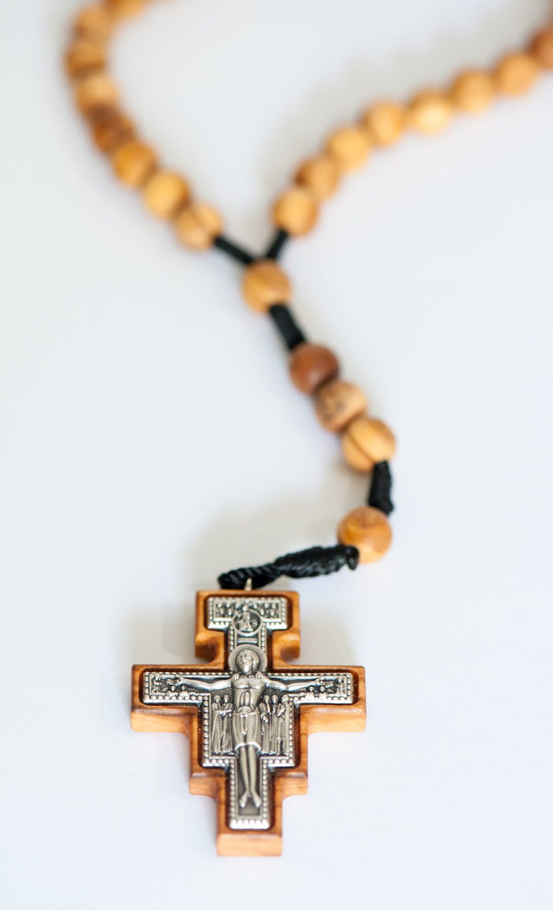 Różaniec Franciszkański na szyję z drewna oliwnego/7 dziesiątek/50 cm