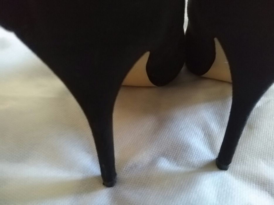 Sapato  camurça 37 (NOVO)