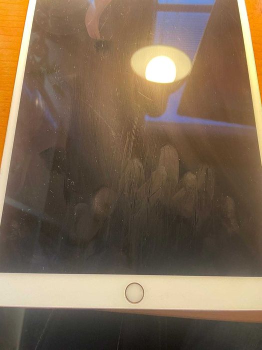 Apple iPad pro 10,5 Avariado
