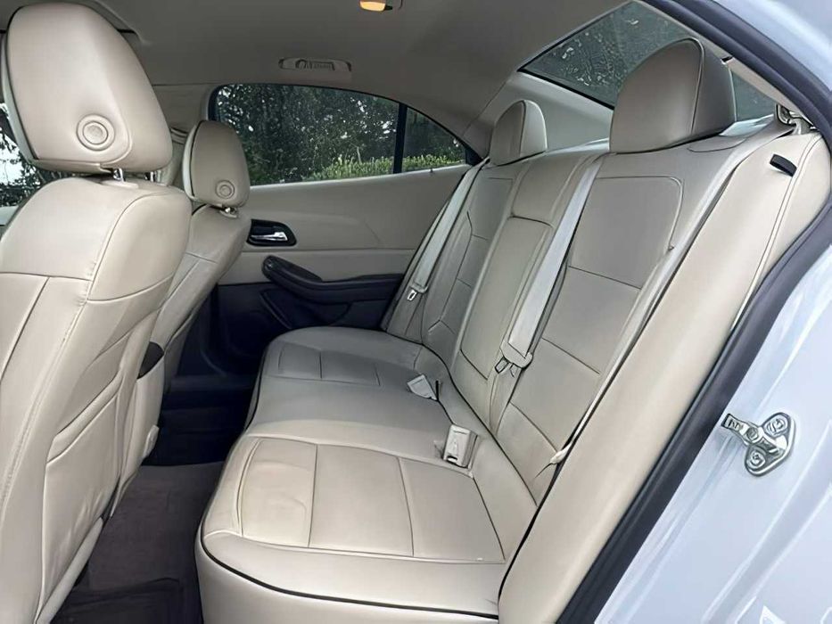 Chevrolet Malibu      2015