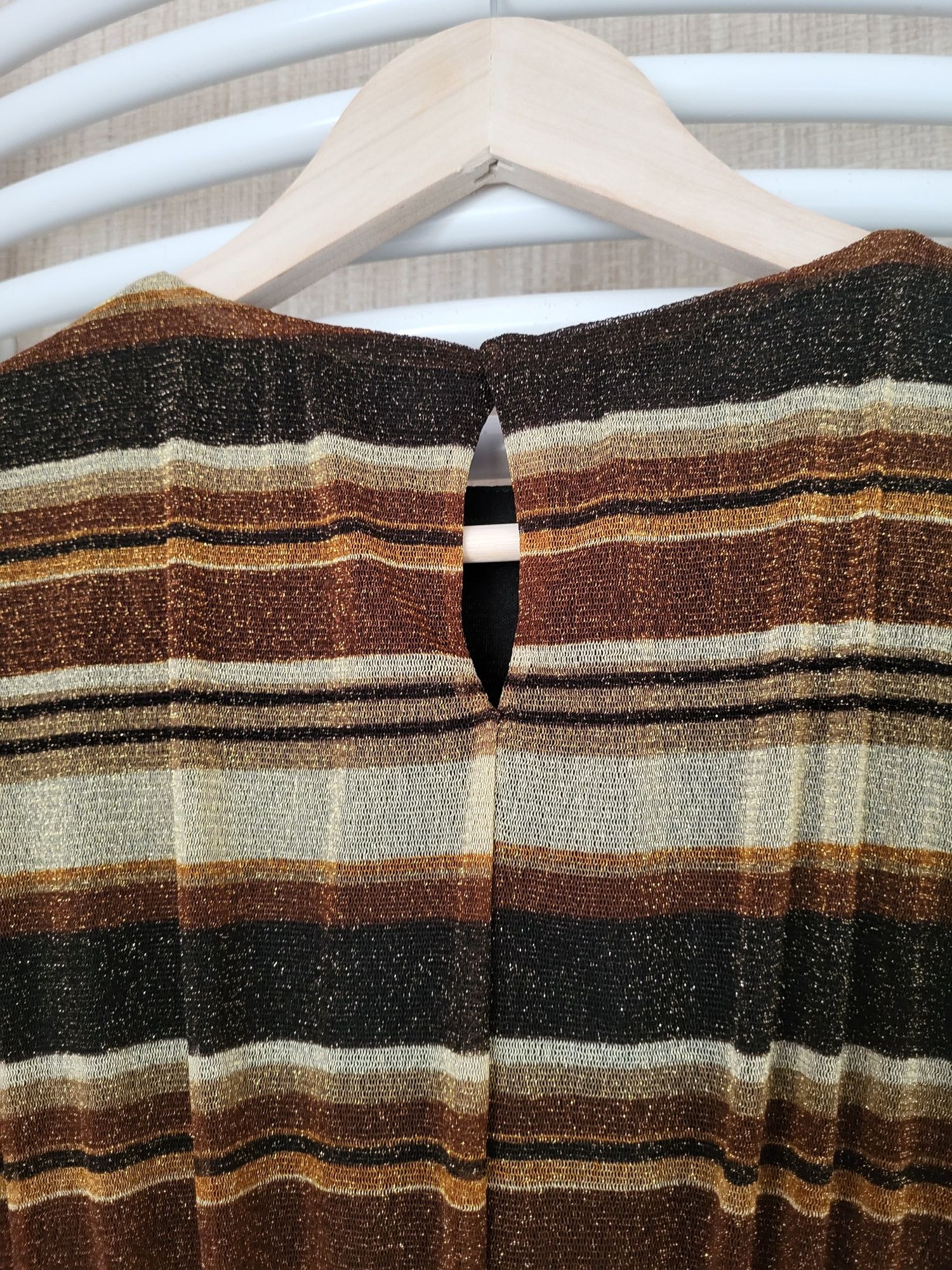 sukienka midi w paski ze złotą nitką w stylu vintage Hound S/36