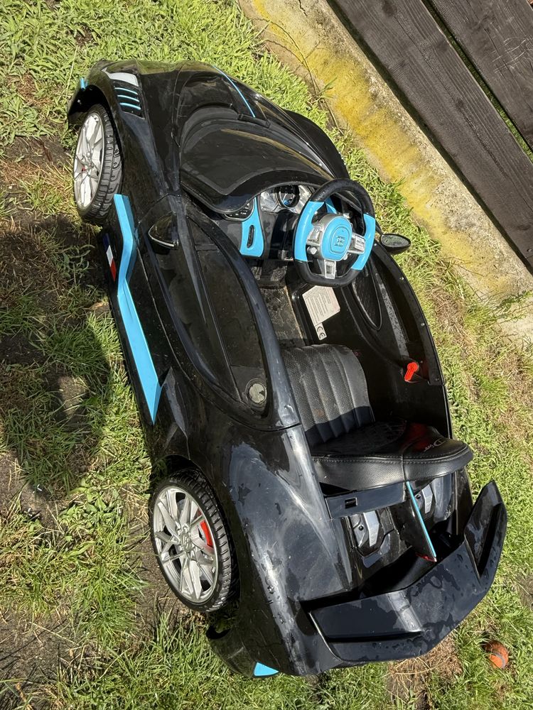 Auto na akumulator
