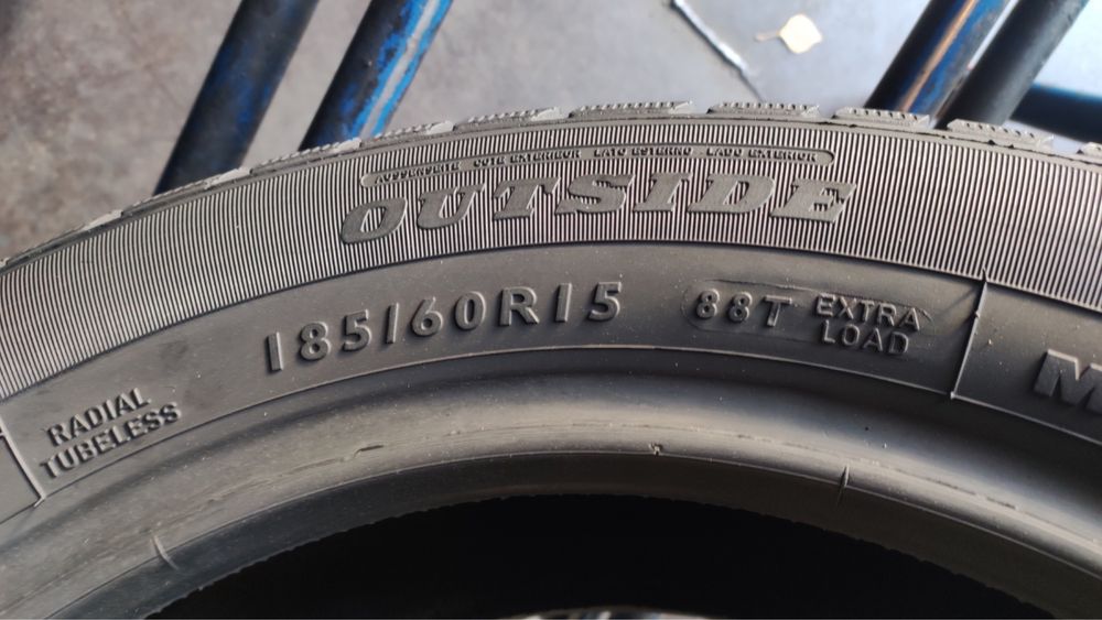 185/60/15 R15 Dunlop Winter Responce 4шт зима