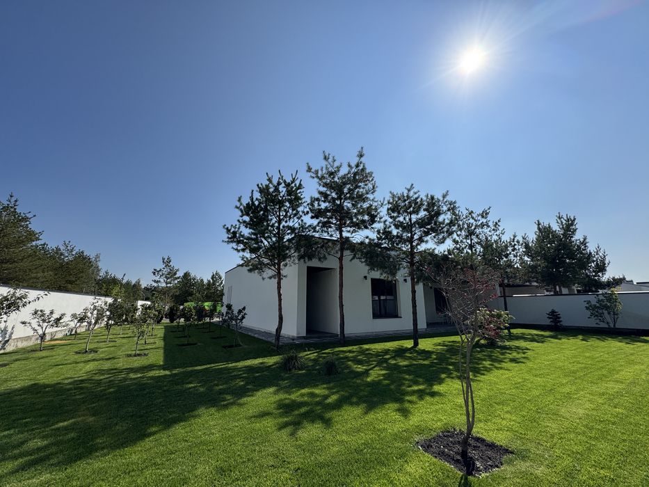 Одноповерховий котедж з ремонтом в КМ біля лісу!