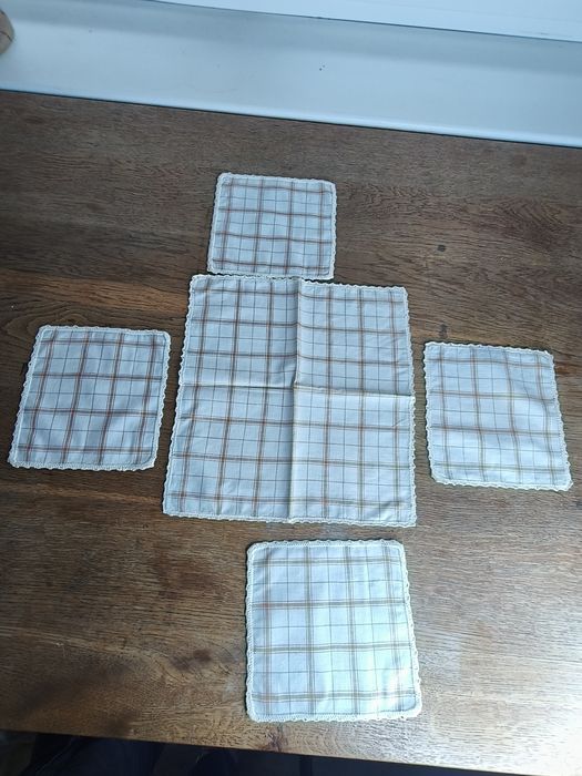 Zestaw starych serwetek śniadaniowych PRL ¹⁹⁷