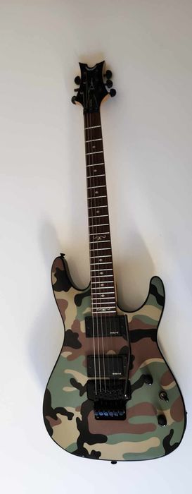 Guitarra Dean Vendetta 2.0 Camouflage