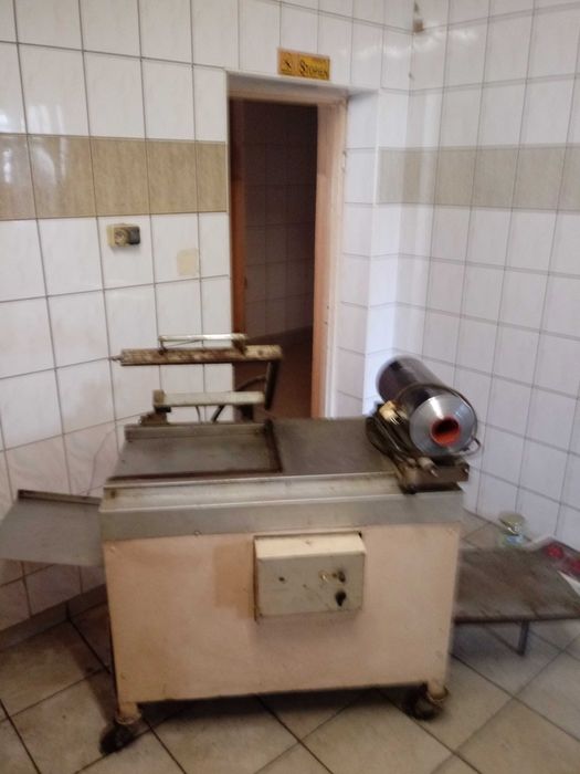 Zgrzewarka kątowa z tunelem grzewczym obkurczającym