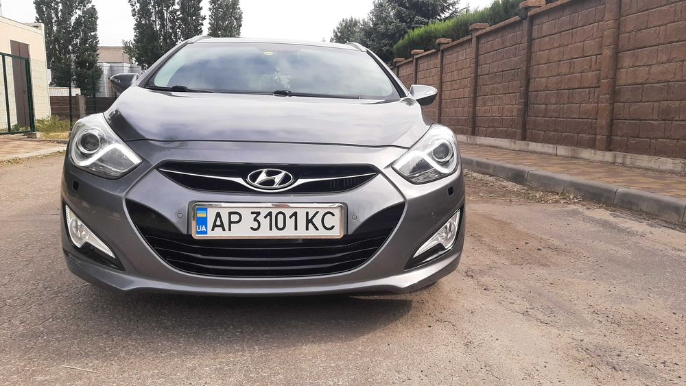 Автомобиль hyundai i 40