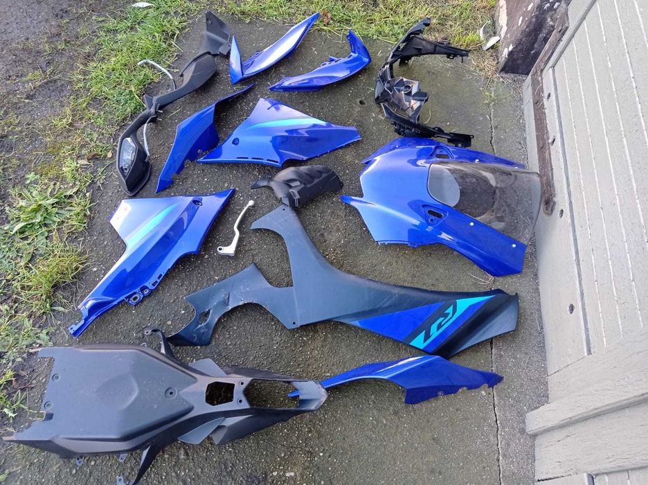 Yamaha R1 2016r. dźwignia sprzęgła,  lusterko, czacha