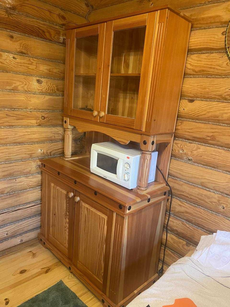 шкаф з натурального дерева