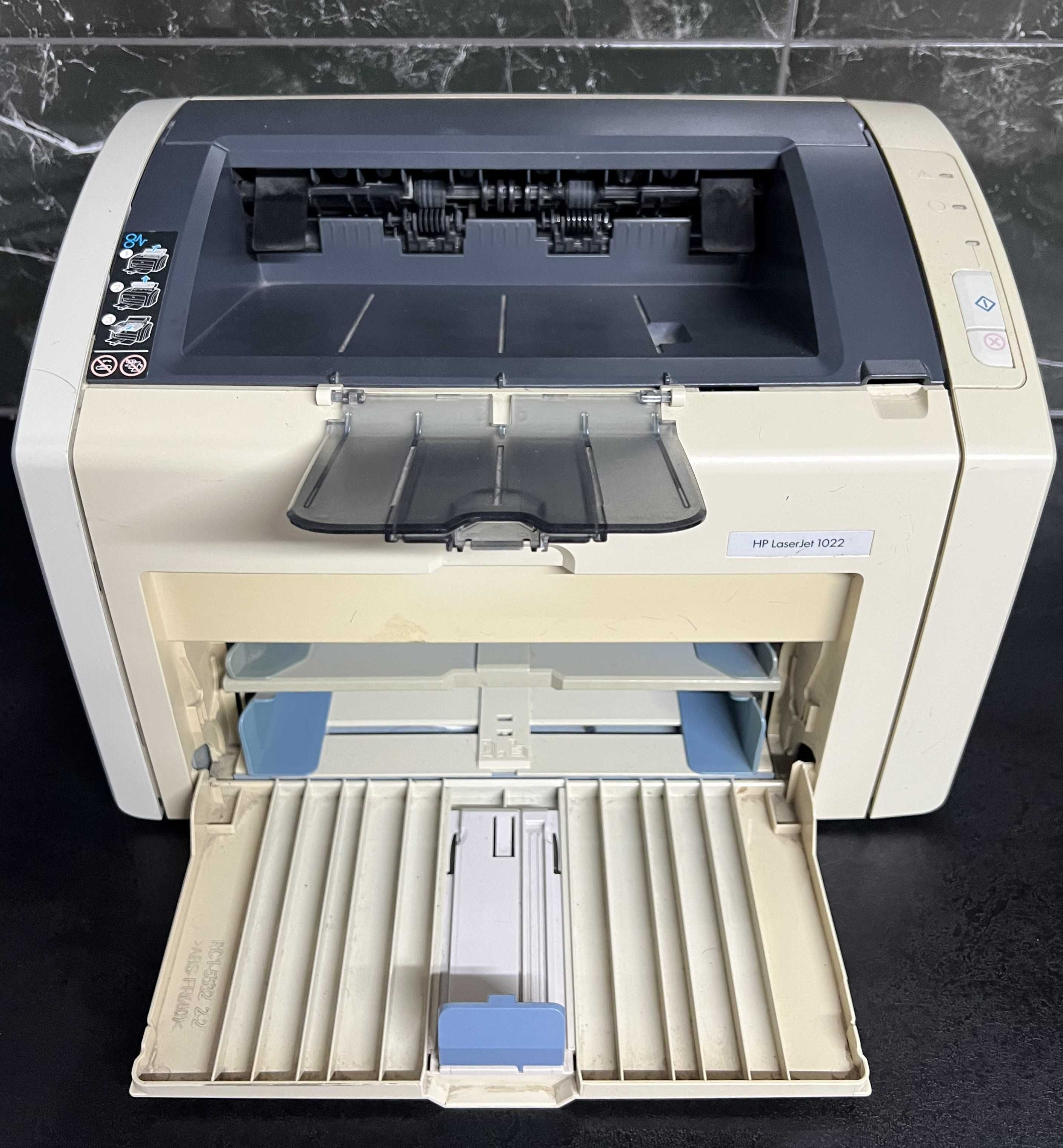 Принтер HP LaserJet 1022 + 2 картриджа