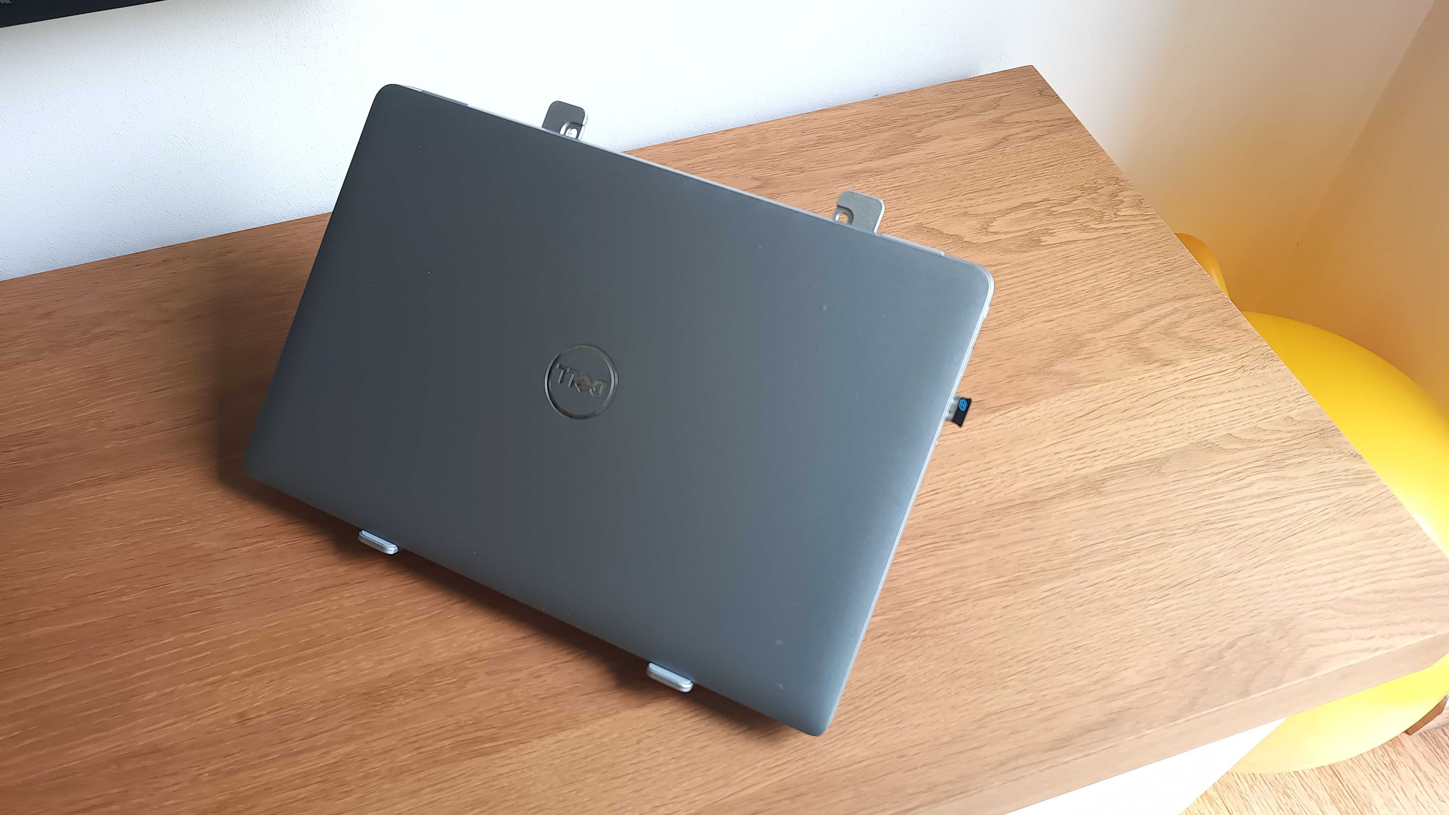 Nowa regulowana, aluminiowa podstawka pod laptopa lub tablet