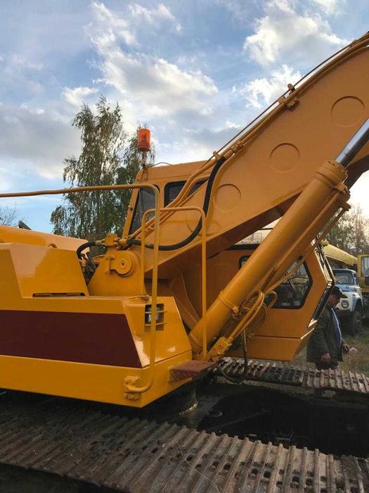 Продам отличный экскаватор Daewoo DH 220