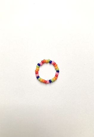 Kolorowy pierścionek handmade z koralików